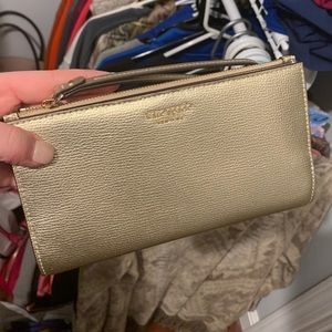 Kate spade wristlet